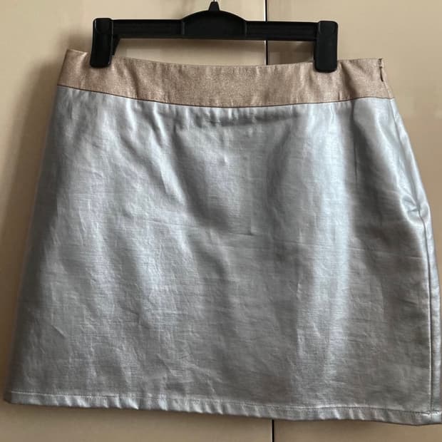 Personal language jewel skirt