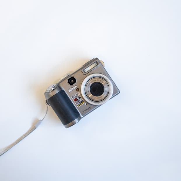 Nikon Coolpix P5000 / 빈티지 디지털 카메라