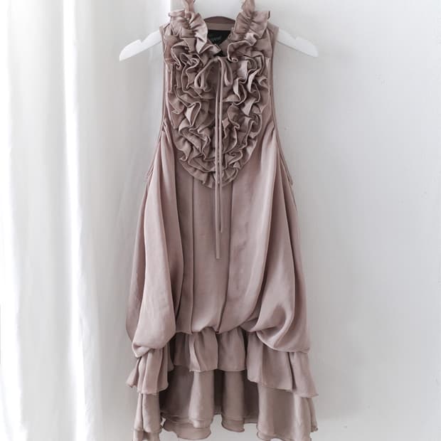 frill balloon dress