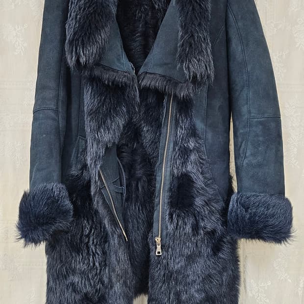 도호 무스탕 코트