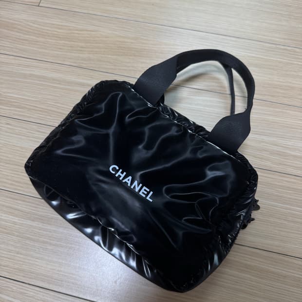 샤넬 노벨티 파우치