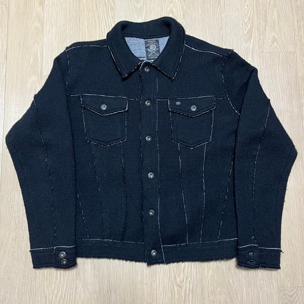 디젤 니트 트러커