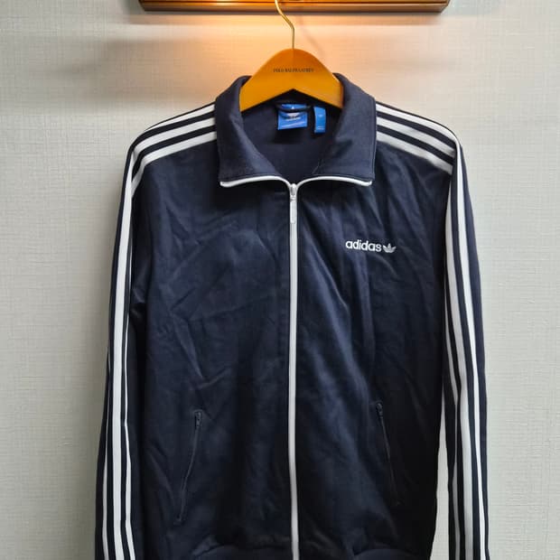 105) 아디다스 베켄바우어 트랙탑 져지 네이비 팝니다