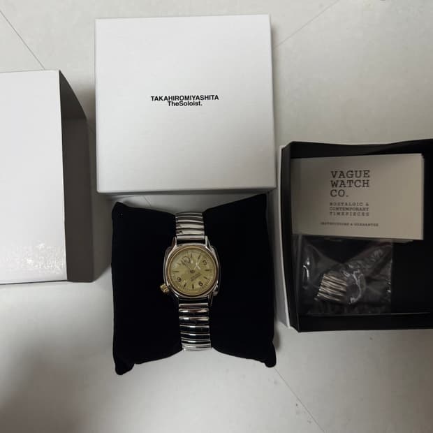 솔로이스트 X 바그 워치 32mm 베이지
