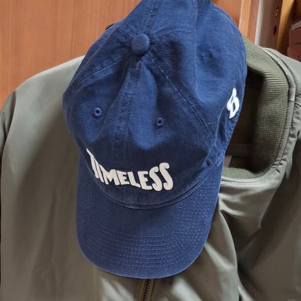 타임리스스포츠웨어 볼캡 네이비