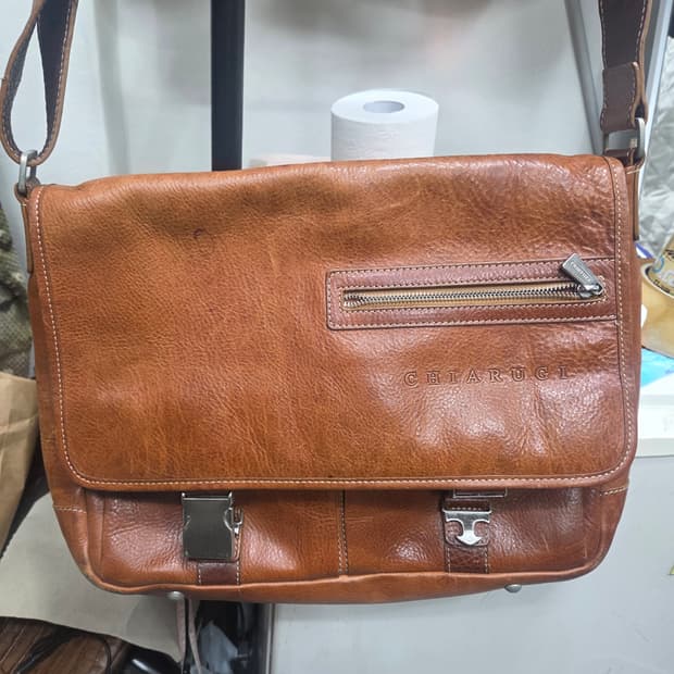 키아루치   브라운   가죽백