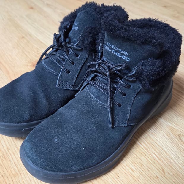 스케쳐스 블랙 털 부츠