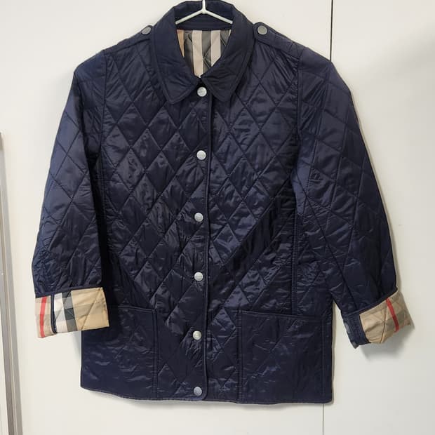버버리 키즈 퀼팅 자켓 12Y