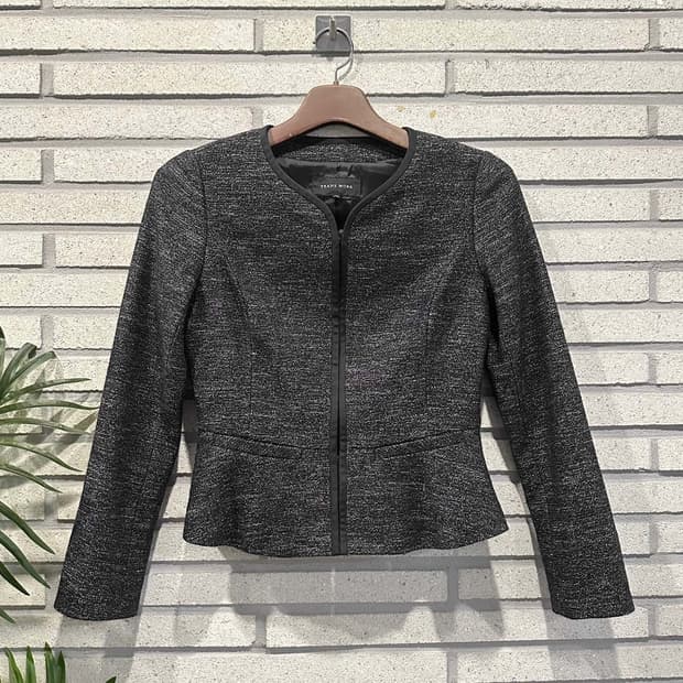 JPN VINTAGE 크롭 트위드 자켓 노카라 슬림핏 페플럼 디테일 차콜