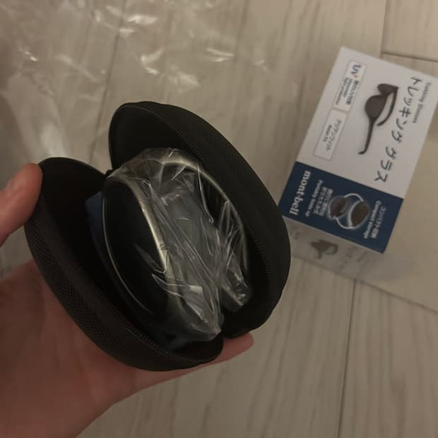 [미개봉] 몽벨 트레킹 선글라스 / 제니 착용 / 실버 (정가 10.9)