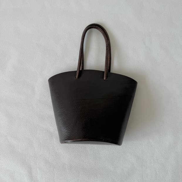 어트(autt) 레더 토트백