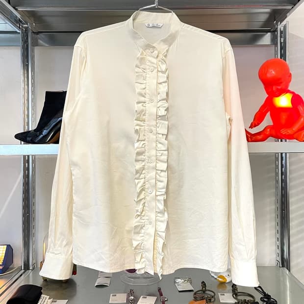 로로피아나 오프화이트 러플 셔츠 46