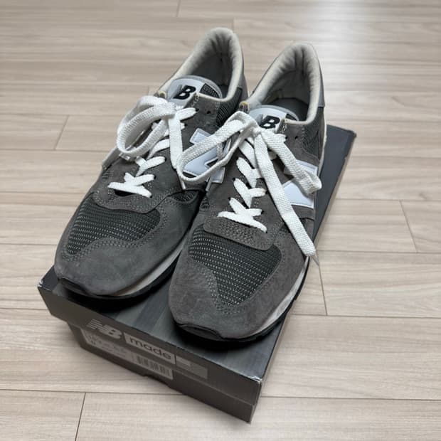 뉴발란스 990v1gry 285