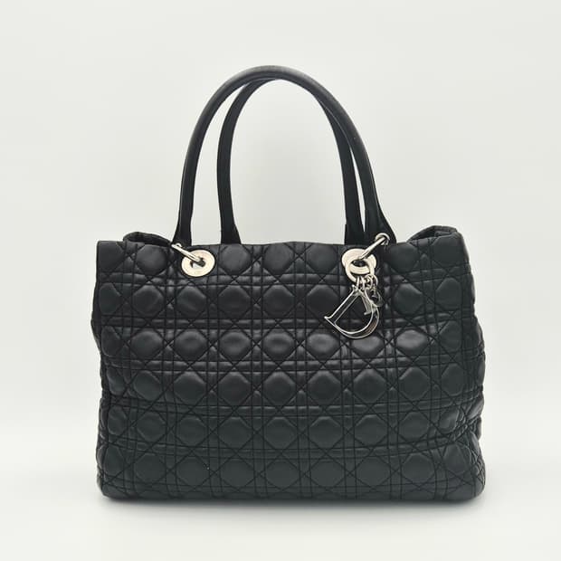 Christian Dior Lady Dior
라지(Large) 토트백
