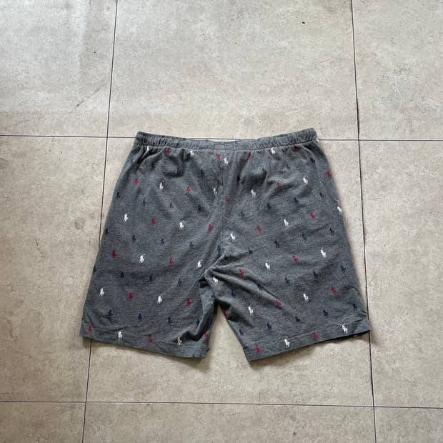 폴로 랄프로렌 올오버 로고 반바지 그레이