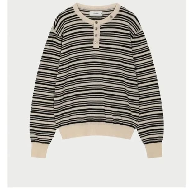 웨이비니스 버튼 헨리넥 니트