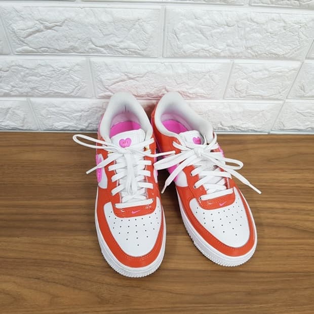 나이키 에어포스1 LV8 운동화 230 (기념 한정판 스니커즈)