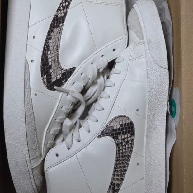 나이키 W 블레이져 미드 '77 SE 265