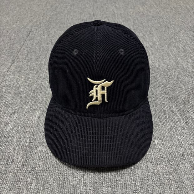 [738] 뉴에라 피어오브갓 코듀로이 캡 / 네이비