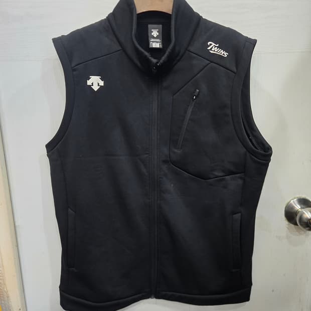 ((110,2XL)) DESCENTE 데상트 트윈스 기모 조끼!