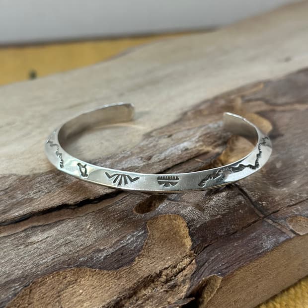 네이티브아메리칸 인디언주얼리 나바호 Guy hoskie 심볼 커프