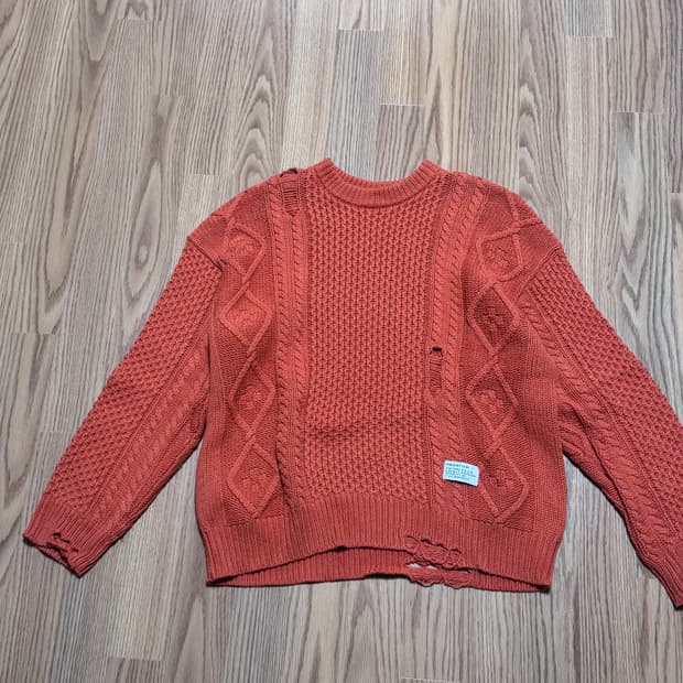 에잇세컨즈 데미지 니트