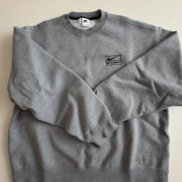 나이키 스투시 콜라보 맨투맨 회색 L