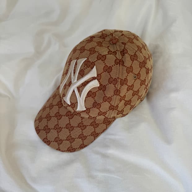 구찌)NY 양키스 볼캡 모자 GG 패턴 볼캡