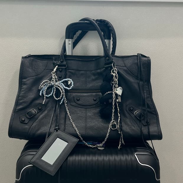 발렌시아가 모터백 라지 블랙