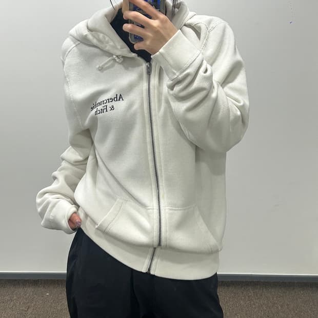 Abercrombie 아베크롬비 스몰레터링 로고 화이트 후드집업