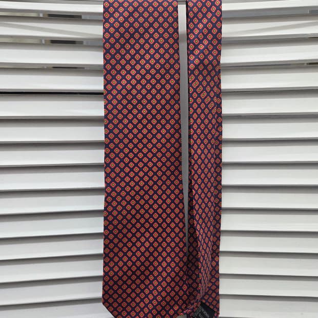 에트로 패턴 타이