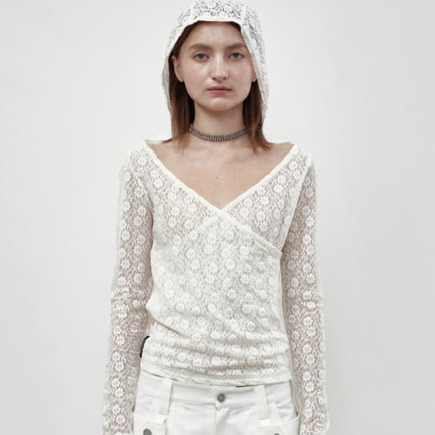 Cerric lace slit wrap hood top black 블랙