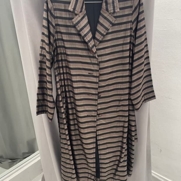 크링클 텍스쳐 스트라이프 롱코트 