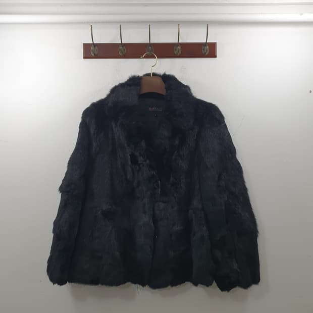 95 BANY&CO 여성 블랙 토끼털100% 고급 숏코트 자켓