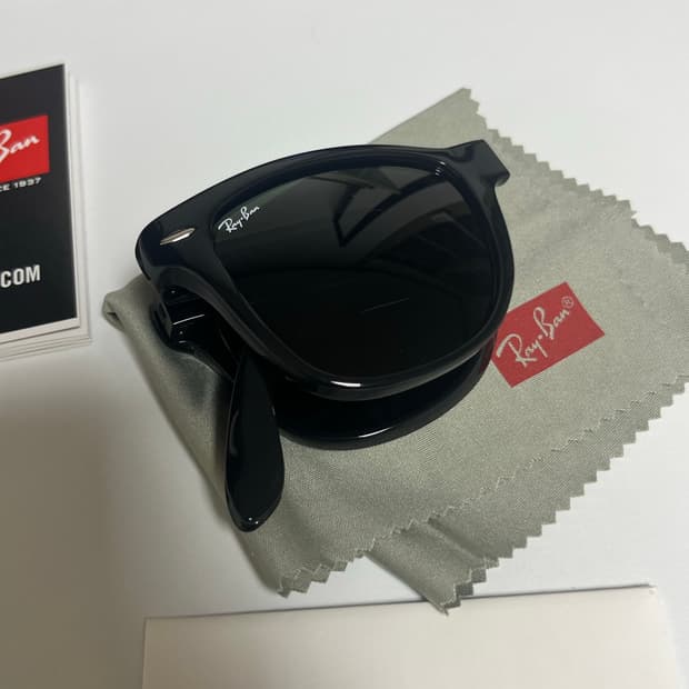 레이밴 폴딩 웨이페어러