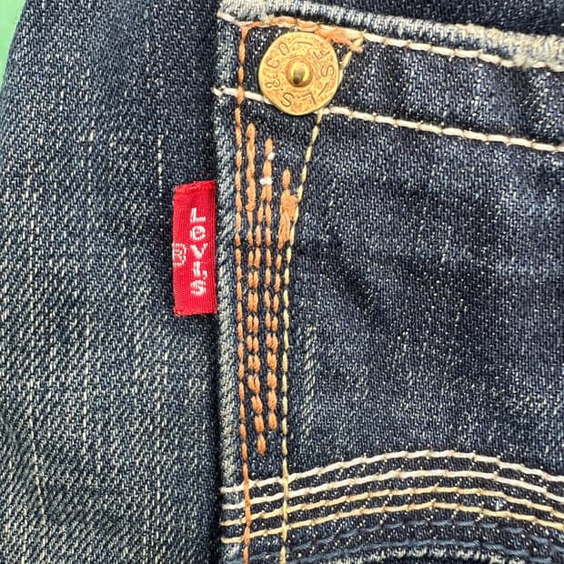 LEVIS VINTAGE 523 STRAIGHT 
