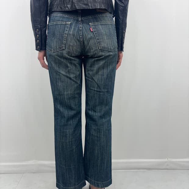 LEVIS ANKLE CUT JEANS
