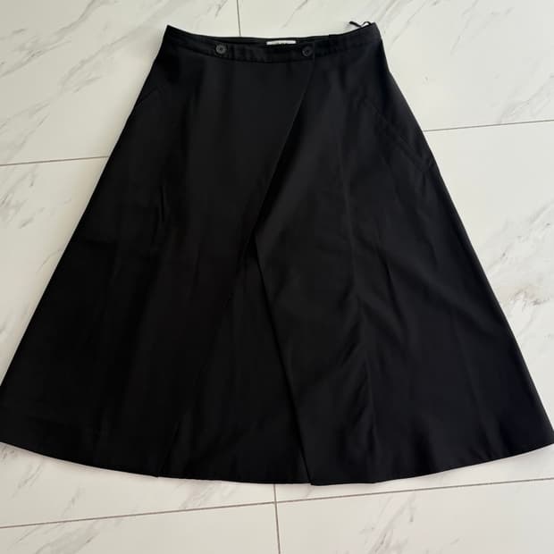 급) 40사이즈 cos a라인 랩치마 팝니다 