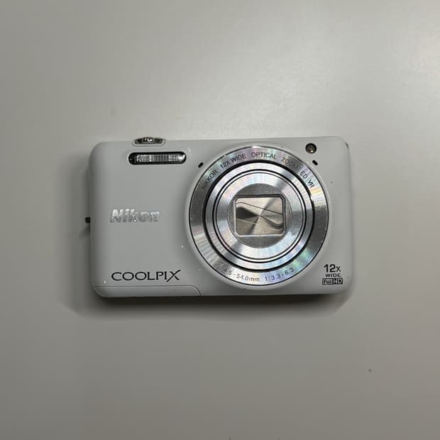 니콘 쿨픽스s6600 틸트액정 디카