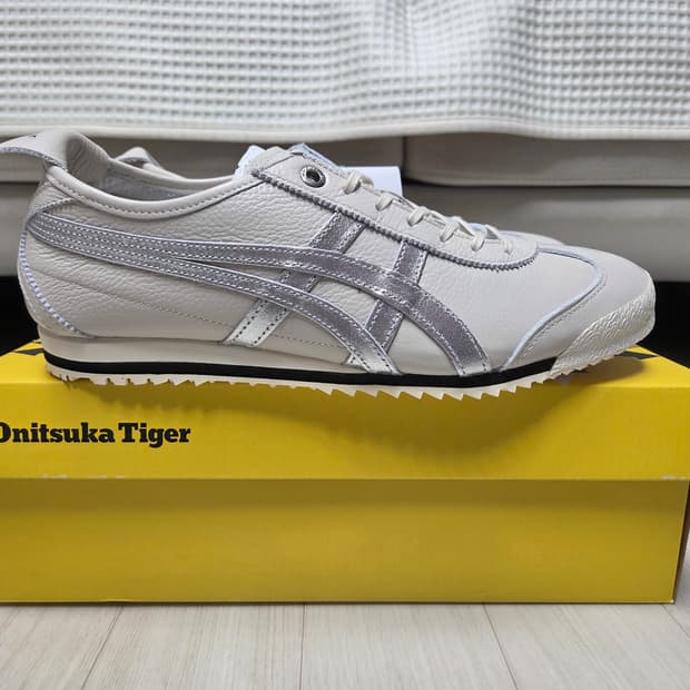 오니츠카 타이거 멕시코 66 SD 버치 실버 [250,새상품]