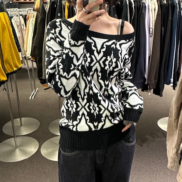 M)Cecil McBee vintage 여성 루즈넥 패턴 니트 스웨터