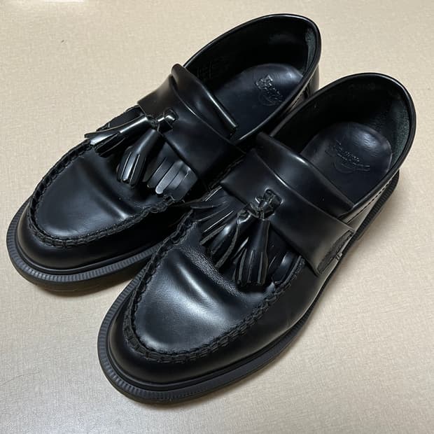 닥터마틴 아드리안 블랙 태슬 로퍼 240 (EU38)