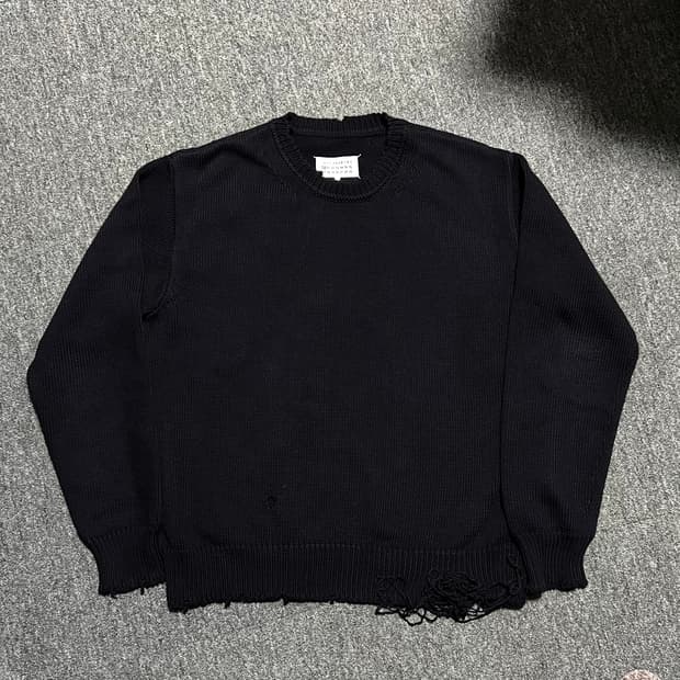 마르지엘라 디스트로이드 니트 M