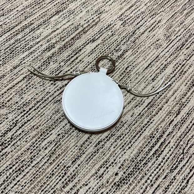 요지야마모토 화이트 파우치