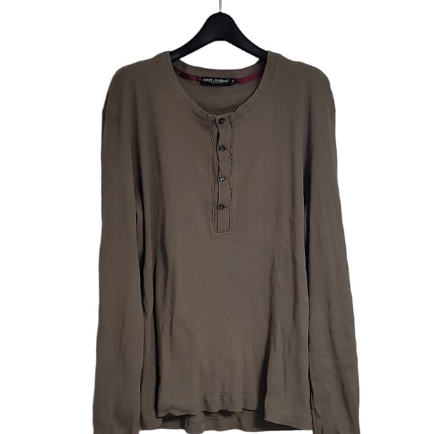 Ribbed henley neck