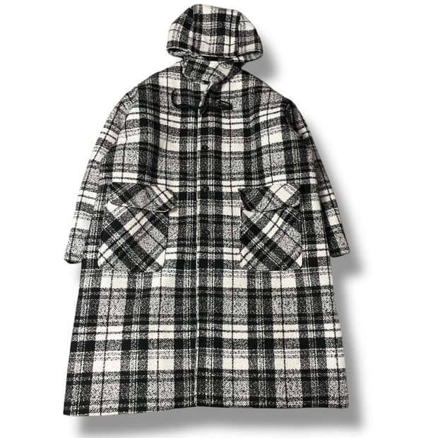 MALENKll 투포켓 블랙화이트 체크 후드 더플 롱 코트