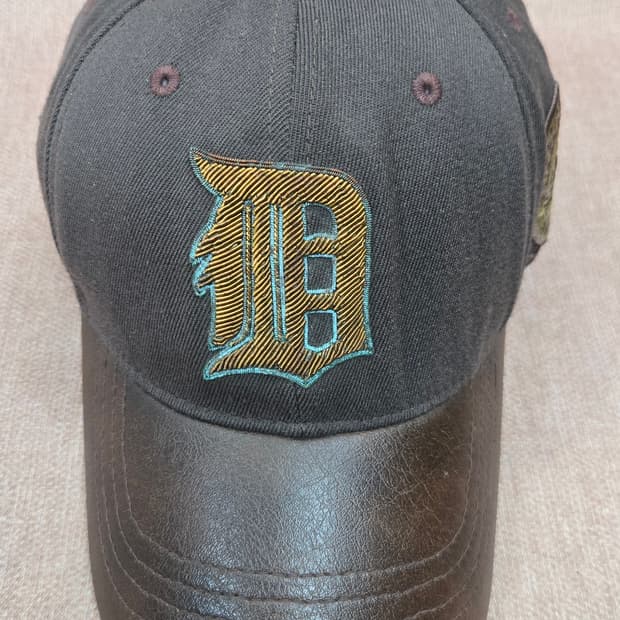 [희귀/빈티지] MLB 디트로이트 타이거즈 가죽챙 브릭스 스타디움 볼캡