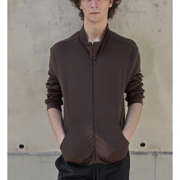 머듈 넥집업 브라운