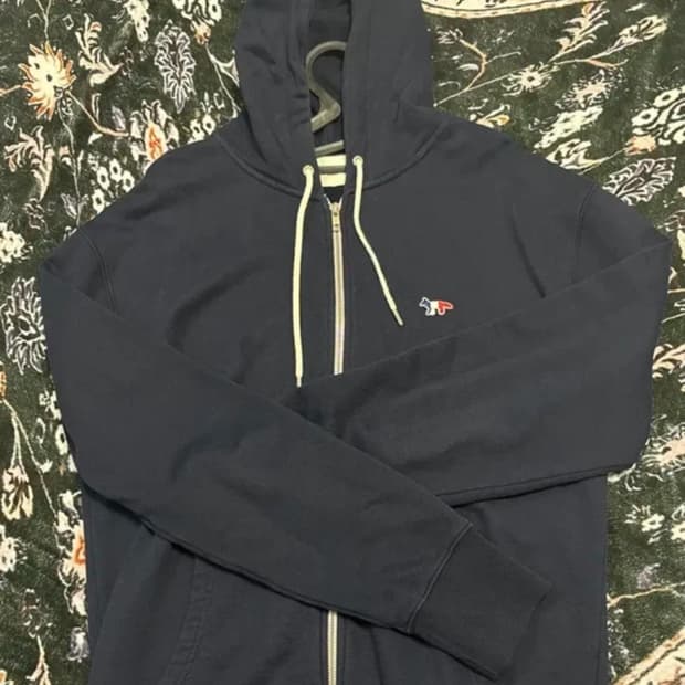 메종키츠네 네이비 후드집업