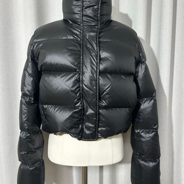 준지 여성 퀄티드 크롭 푸퍼 패딩 자켓 -새상품-